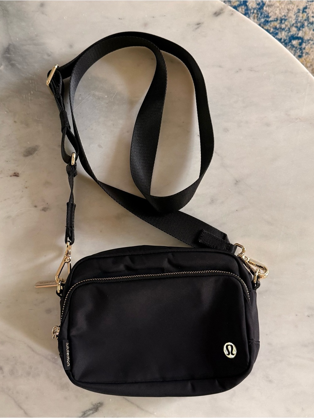 Everywhere Crossbody Bag 2L
Metal Hardware Lululemon - Picture 5 of 9